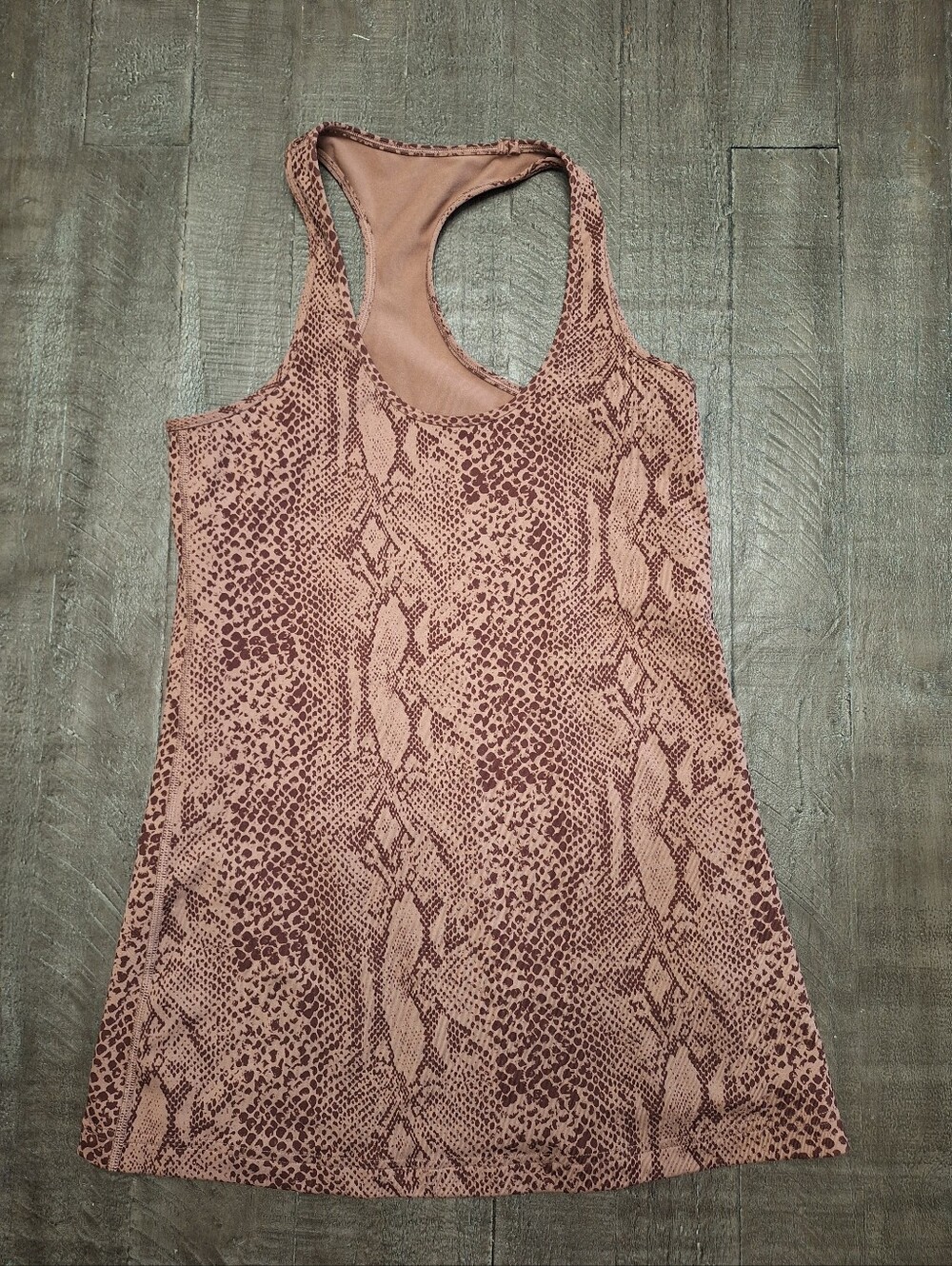 Lululemon - Picture 3 of 3